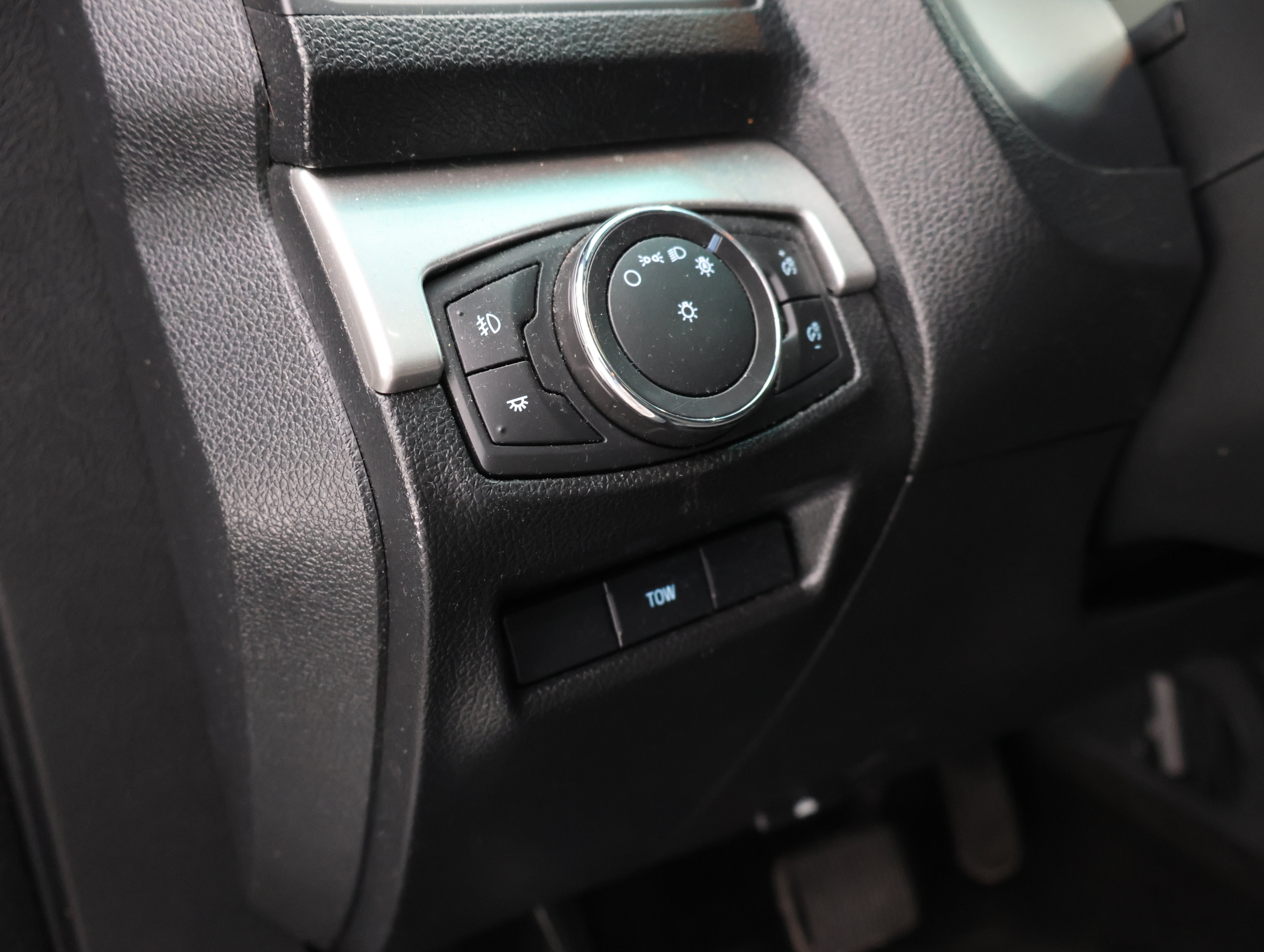 Used 2017  Ford XLT image 42