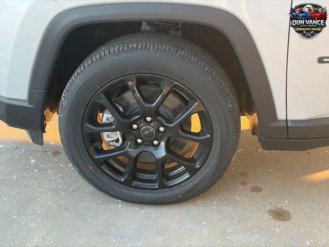 New 2026 Silver Jeep Latitude image 22