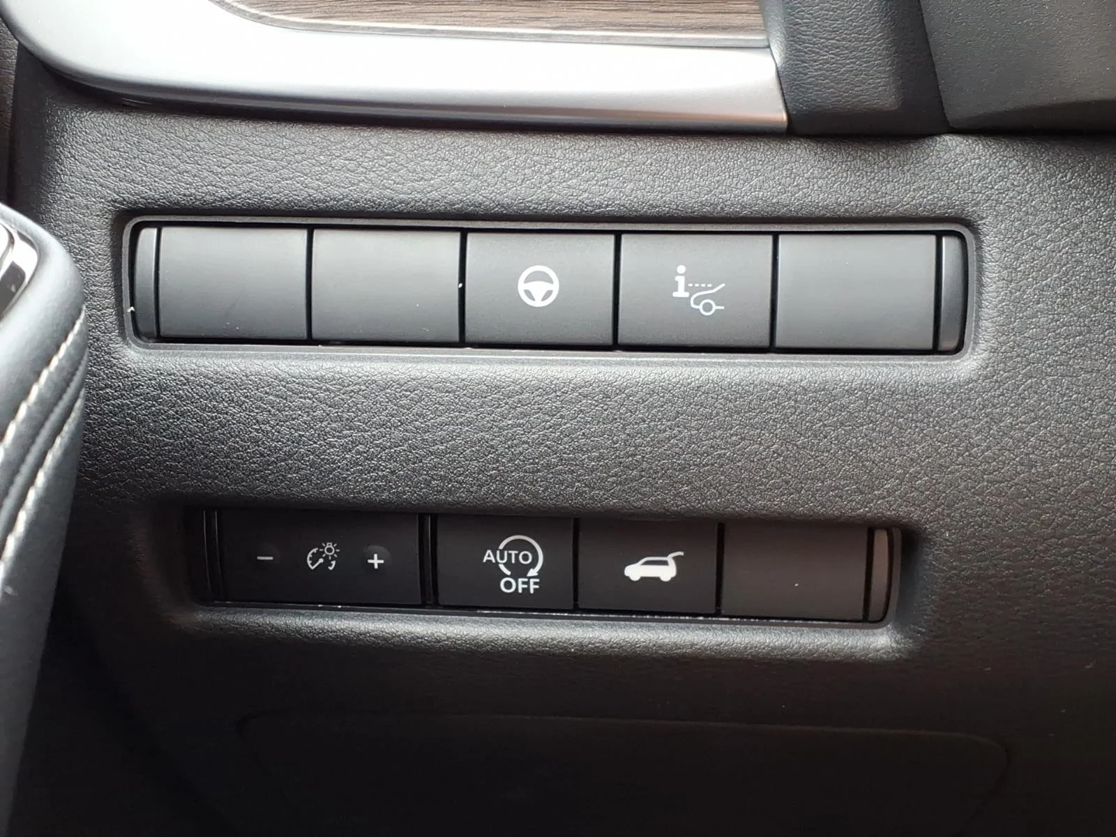 2026 Nissan Rogue Platinum White at Robbins Nissan