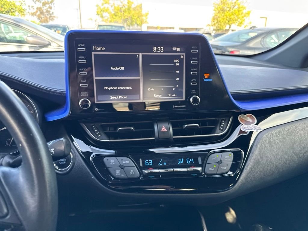 2020 Toyota C-HR XLE - Photo 8