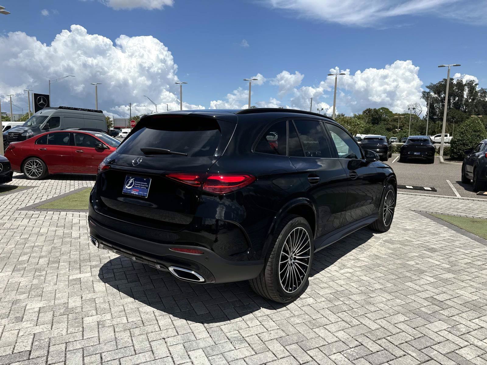 New 2027 Black Mercedes-Benz 300 SUV image 5