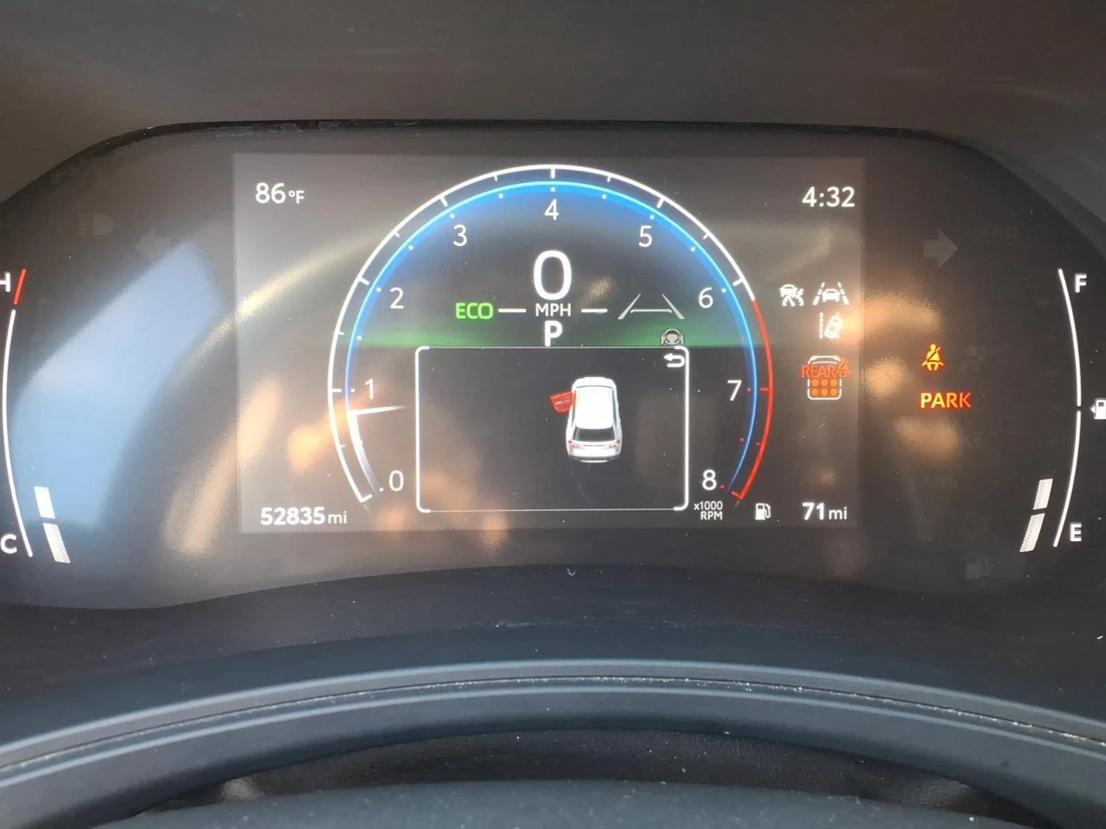 Used 2024 Wind Chill Pearl Toyota XLE image 25