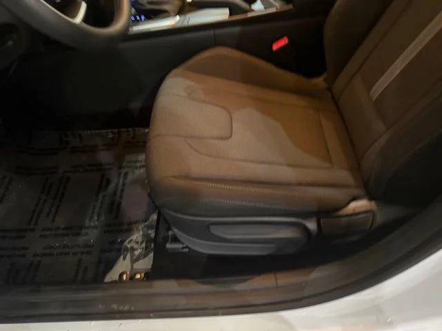 New 2026 White Hyundai SE image 8