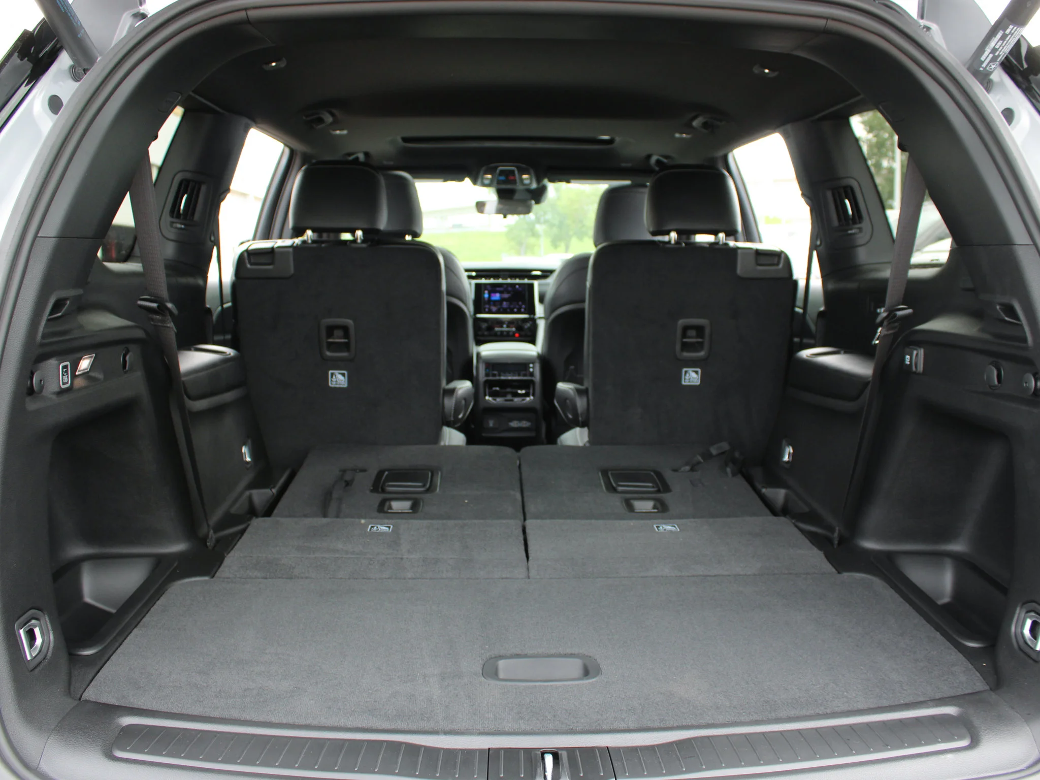 New 2025 Silver Jeep Altitude* 4x4, Sunroof, Heated Leather, Wireless Charging Pad image 10
