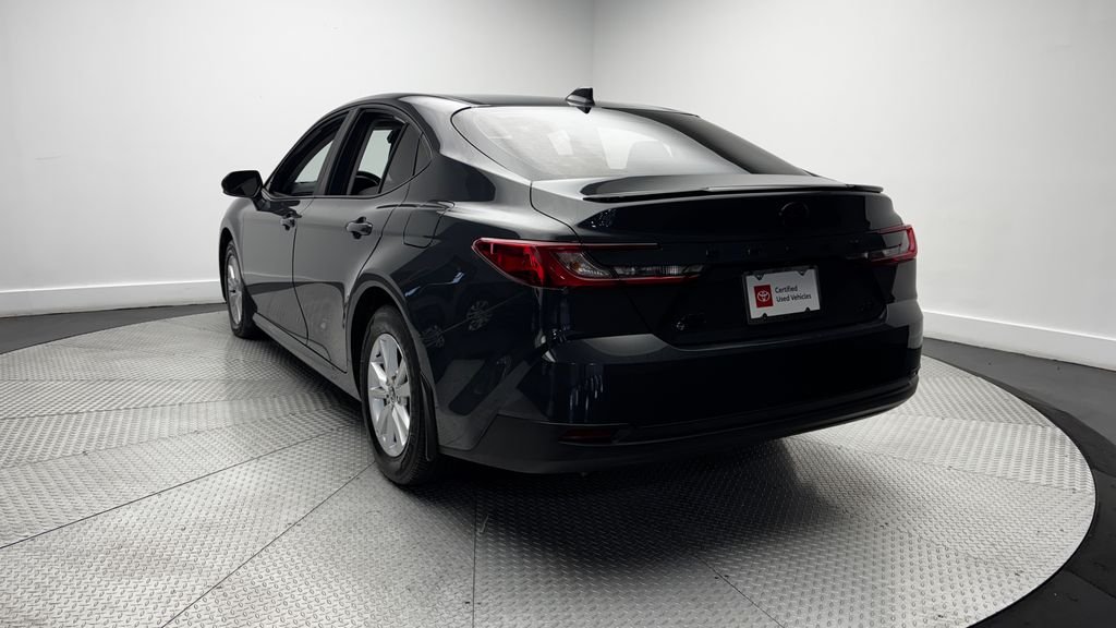 Used 2025  Toyota LE image 32