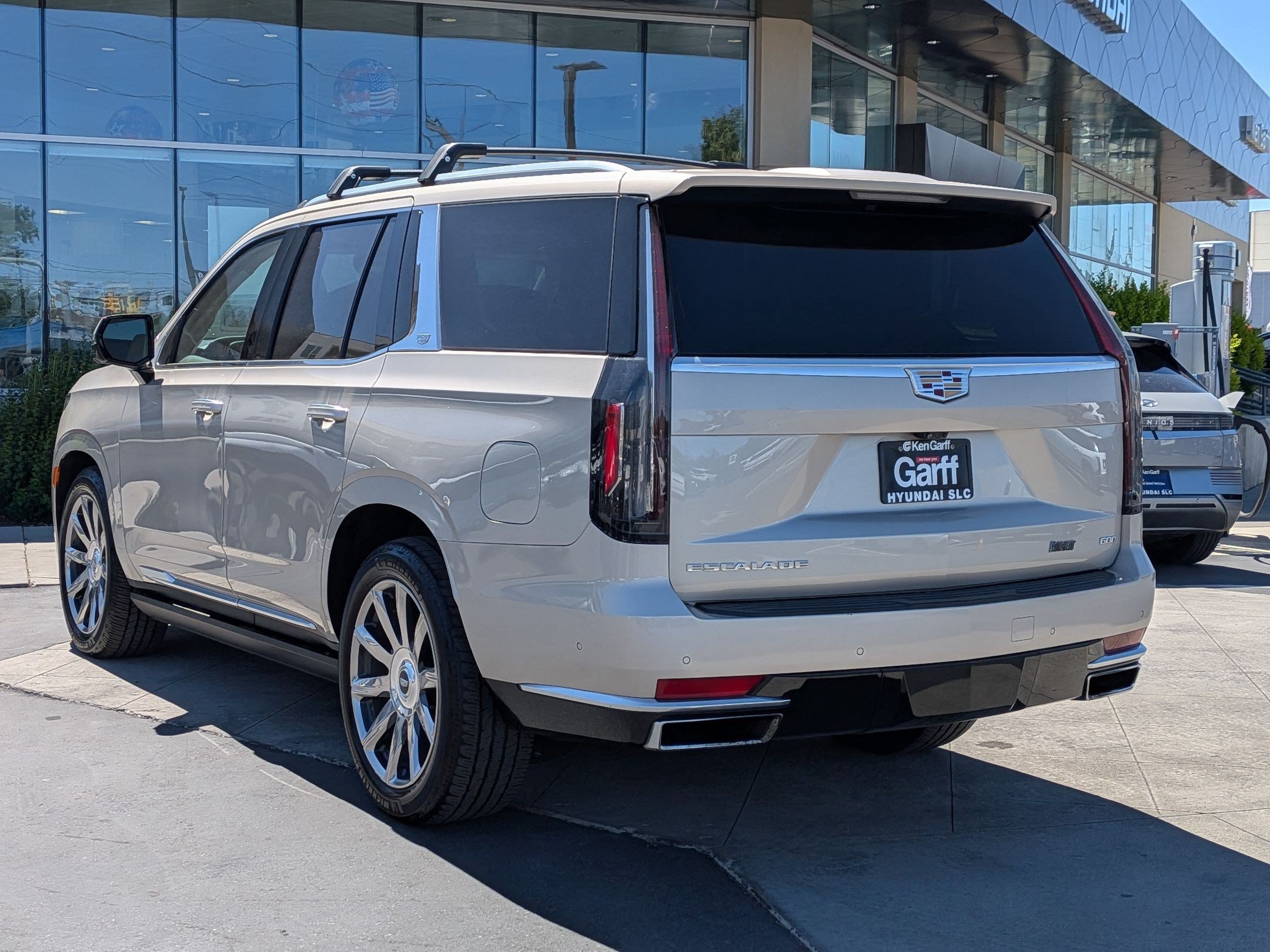 Used 2021 Sandstone Metallic Cadillac Premium Luxury Platinum image 5