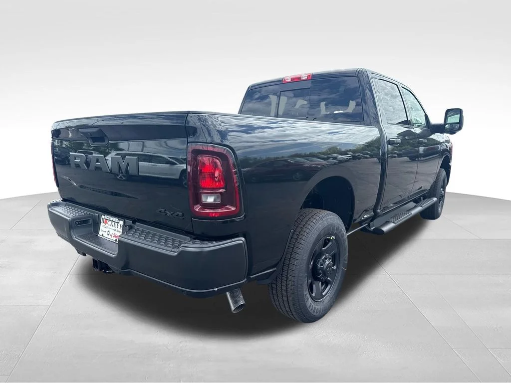 New 2026 Diamond Black Crystal Pearl-Coat Exterior Paint RAM TRADESMAN image 3