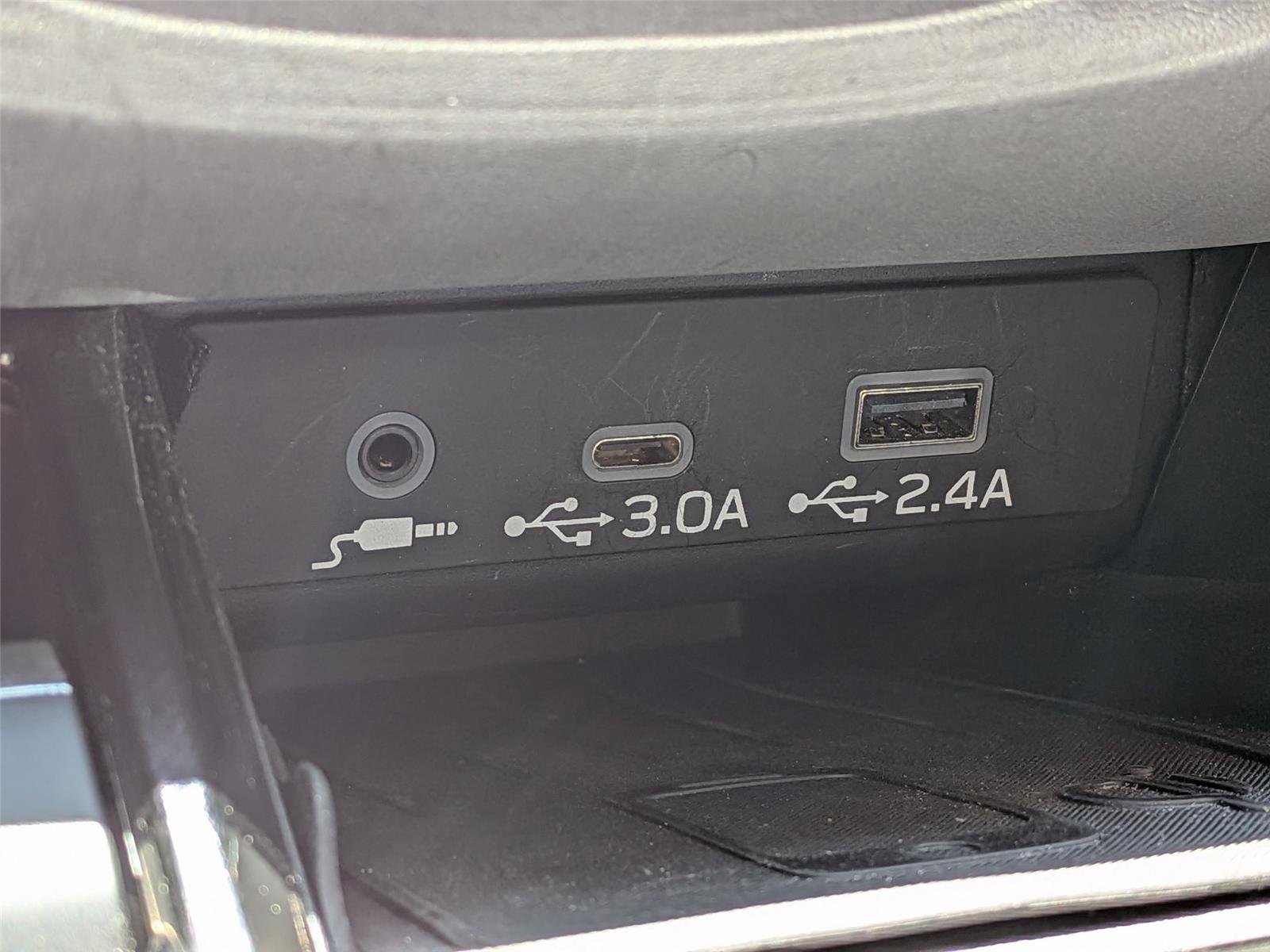 Used 2025 Crystal Black Silica Subaru Onyx Edition XT image 13