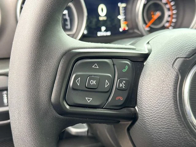 Used 2023 Black Jeep Sport S image 30