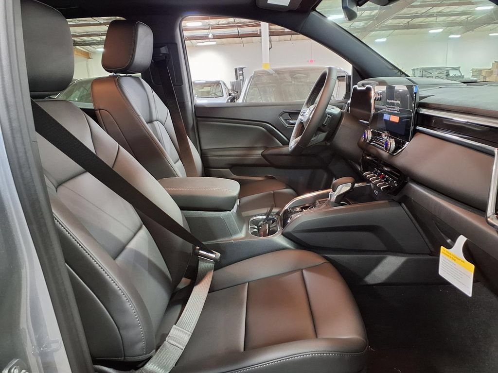 New 2026 Sterling Metallic GMC Elevation image 5