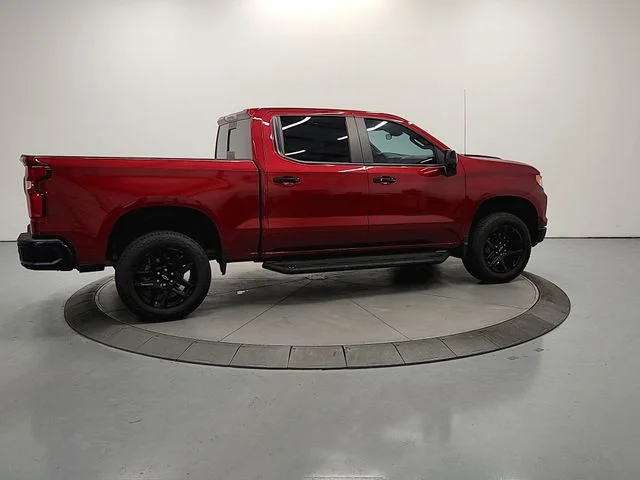 Used 2025 Red Chevrolet LT Trail Boss image 9