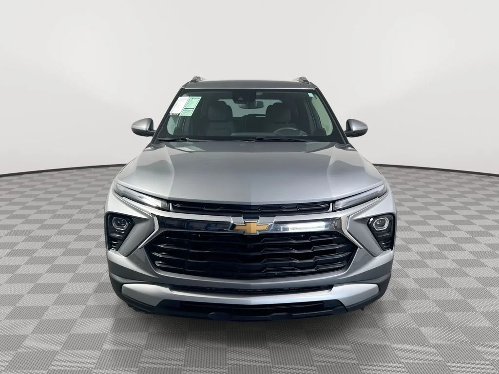 Used 2024 Gray Chevrolet LT image 3