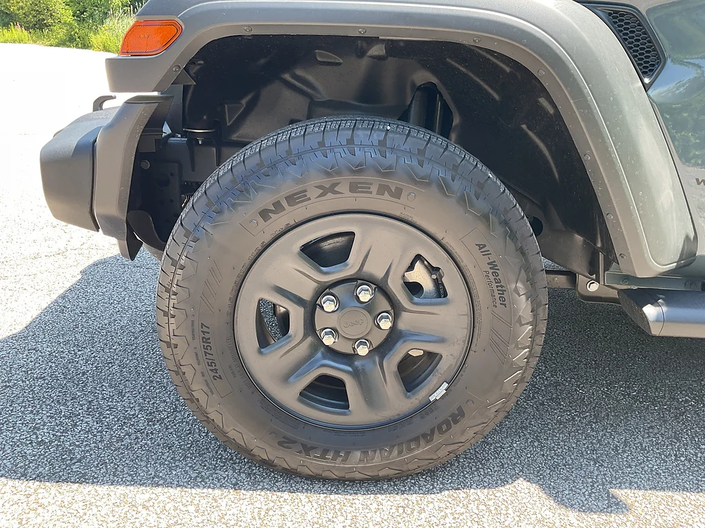 Used 2026 Anvil Clear Coat Jeep Sport image 13