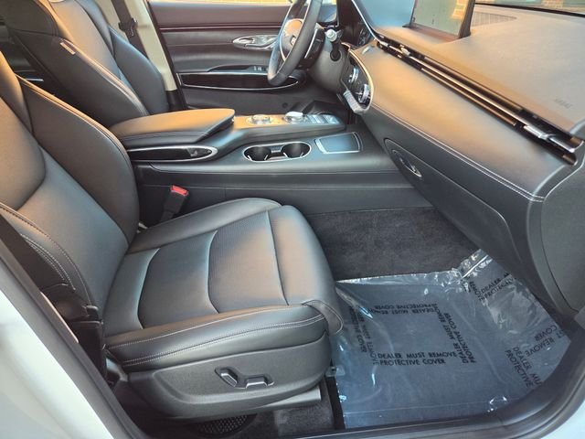 Certified Used 2023 White Genesis 2.5T image 27