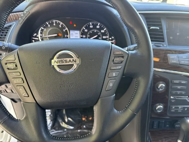 Used 2018 White Nissan SL image 21