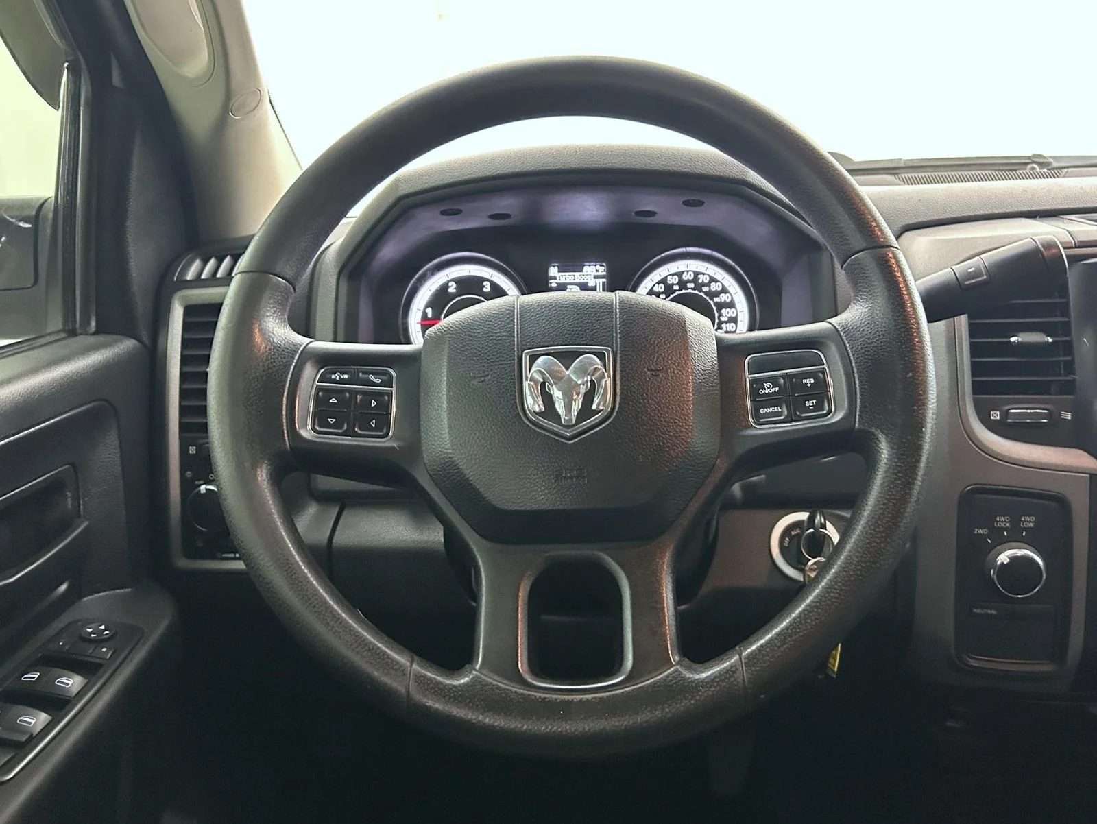 Used 2015 White Ram Tradesman image 11