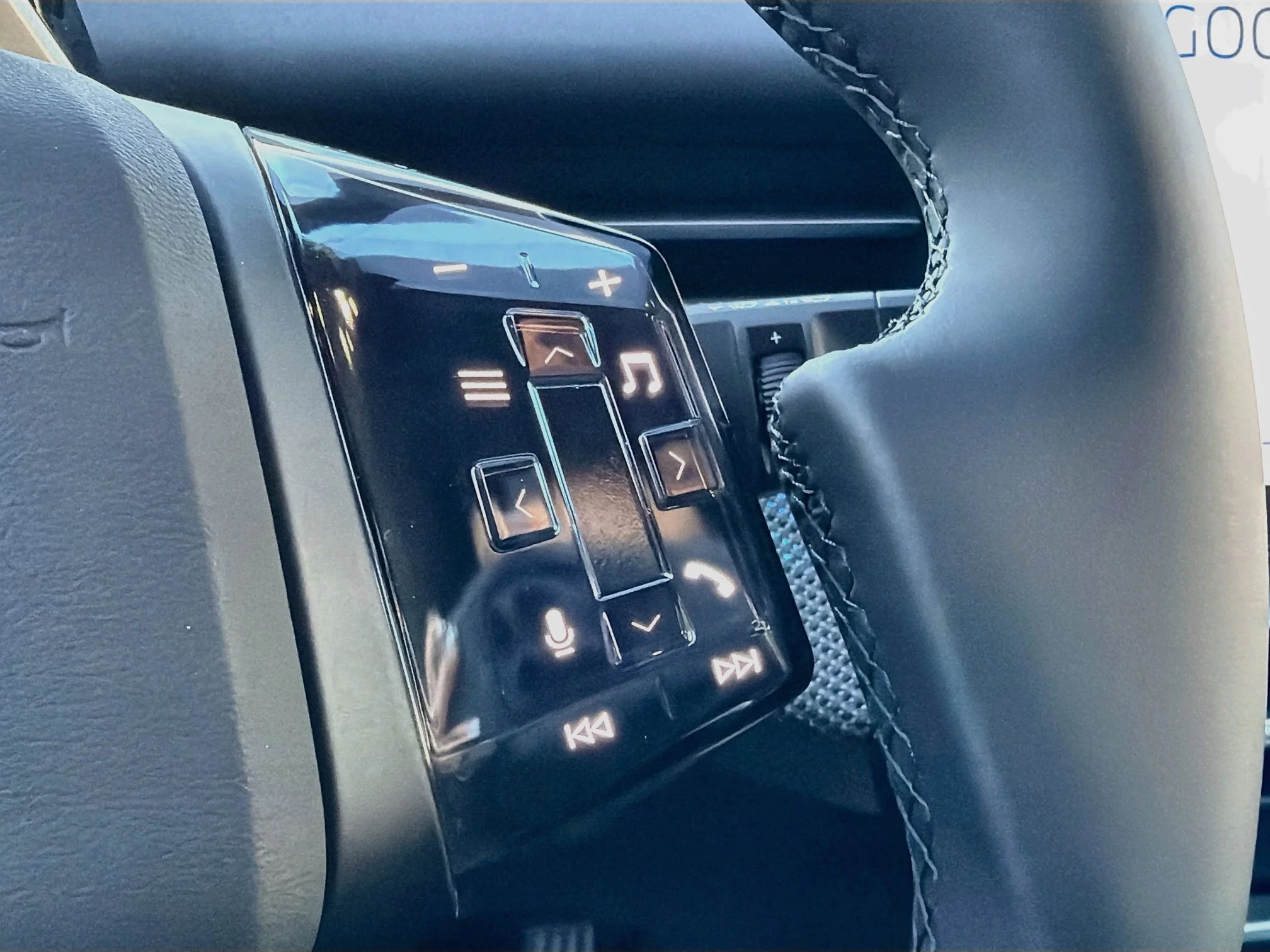 New 2027 Black Sapphire Metallic BMW 50 xDrive image 35