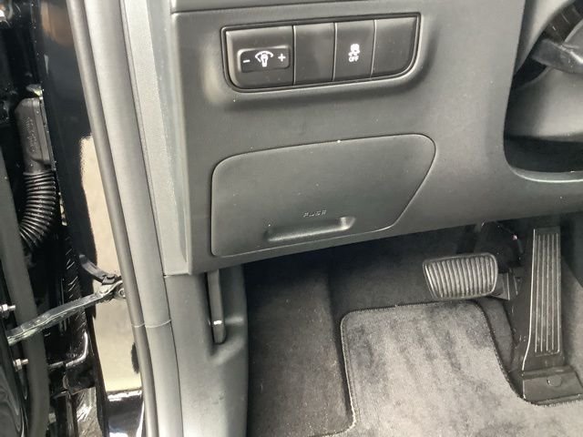 Certified Used 2026 Phantom Black Hyundai SE image 25