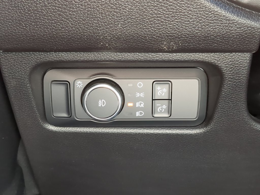 Used 2025 White Ford XLT image 26