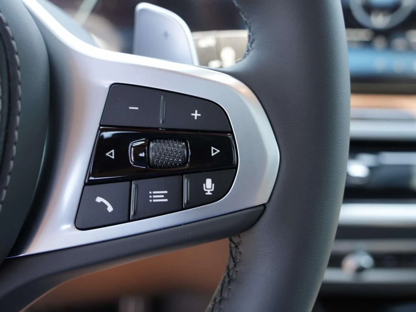 New 2026 Alpine White BMW sDrive40i image 19