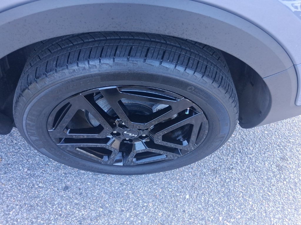 Certified Used 2023 Silver Kia SX X-Line image 10
