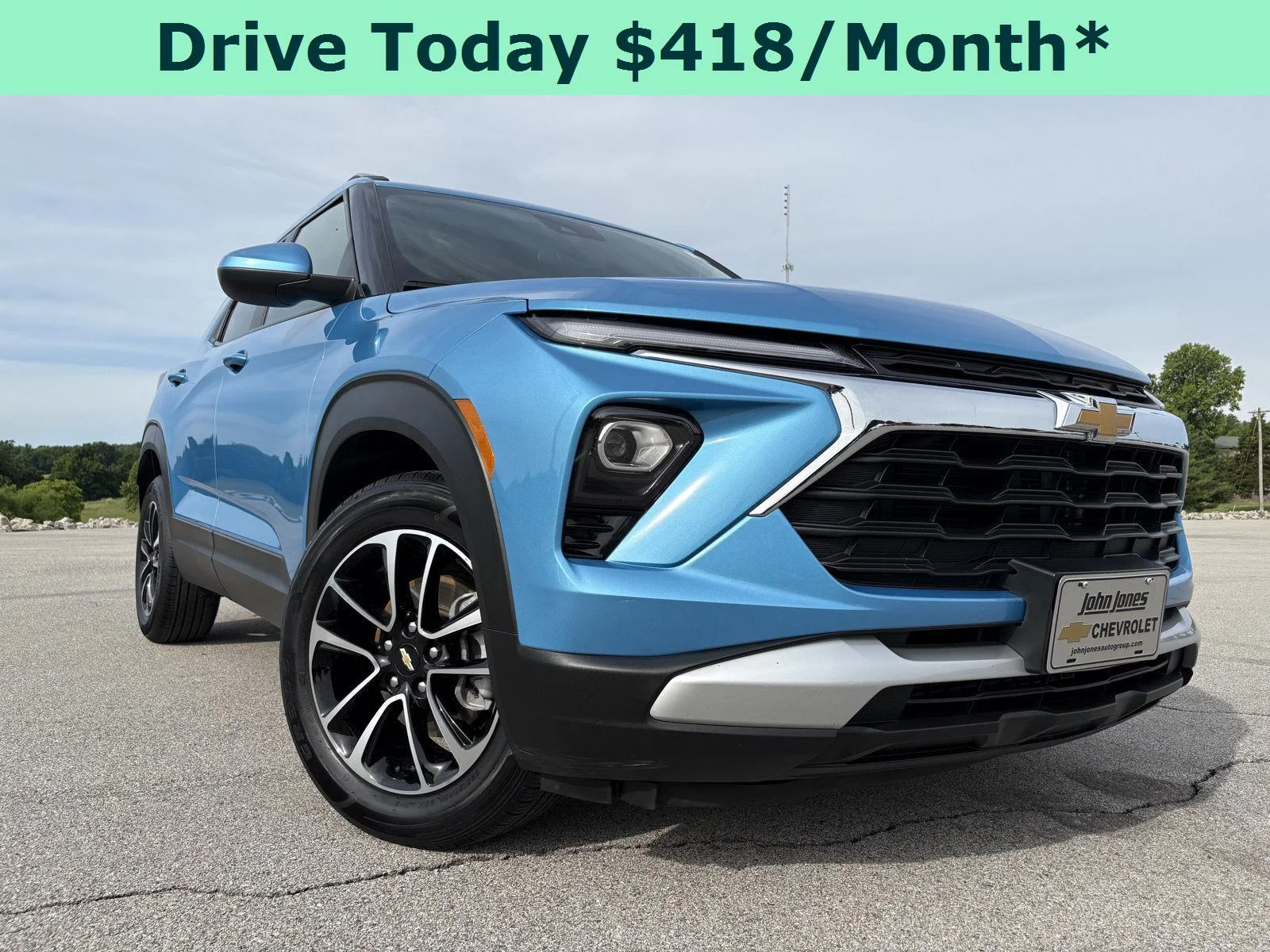 Used 2025 Marina Blue Metallic Chevrolet LT image 2
