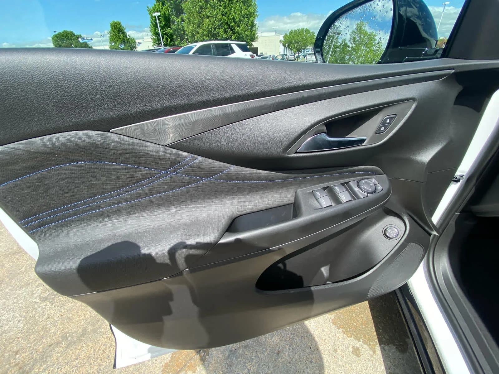 New 2026 Summit White Buick Sport Touring image 7