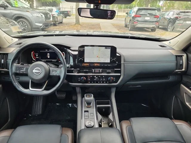 Used 2023 Gray Nissan Platinum image 27