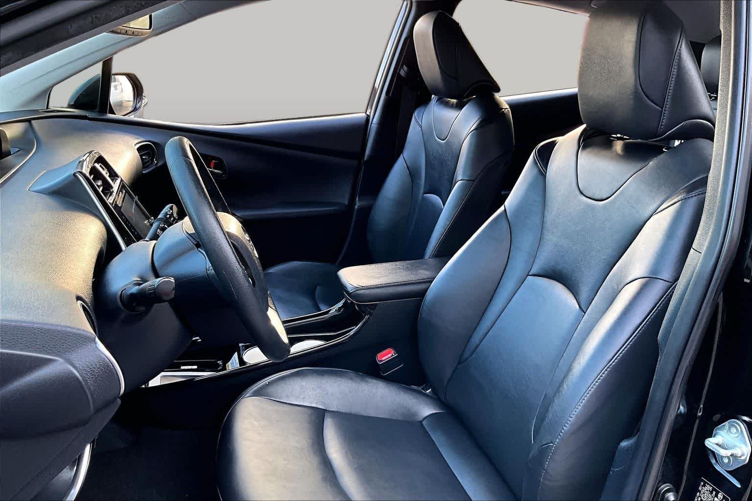 Pre-Owned 2016 Toyota Prius Four