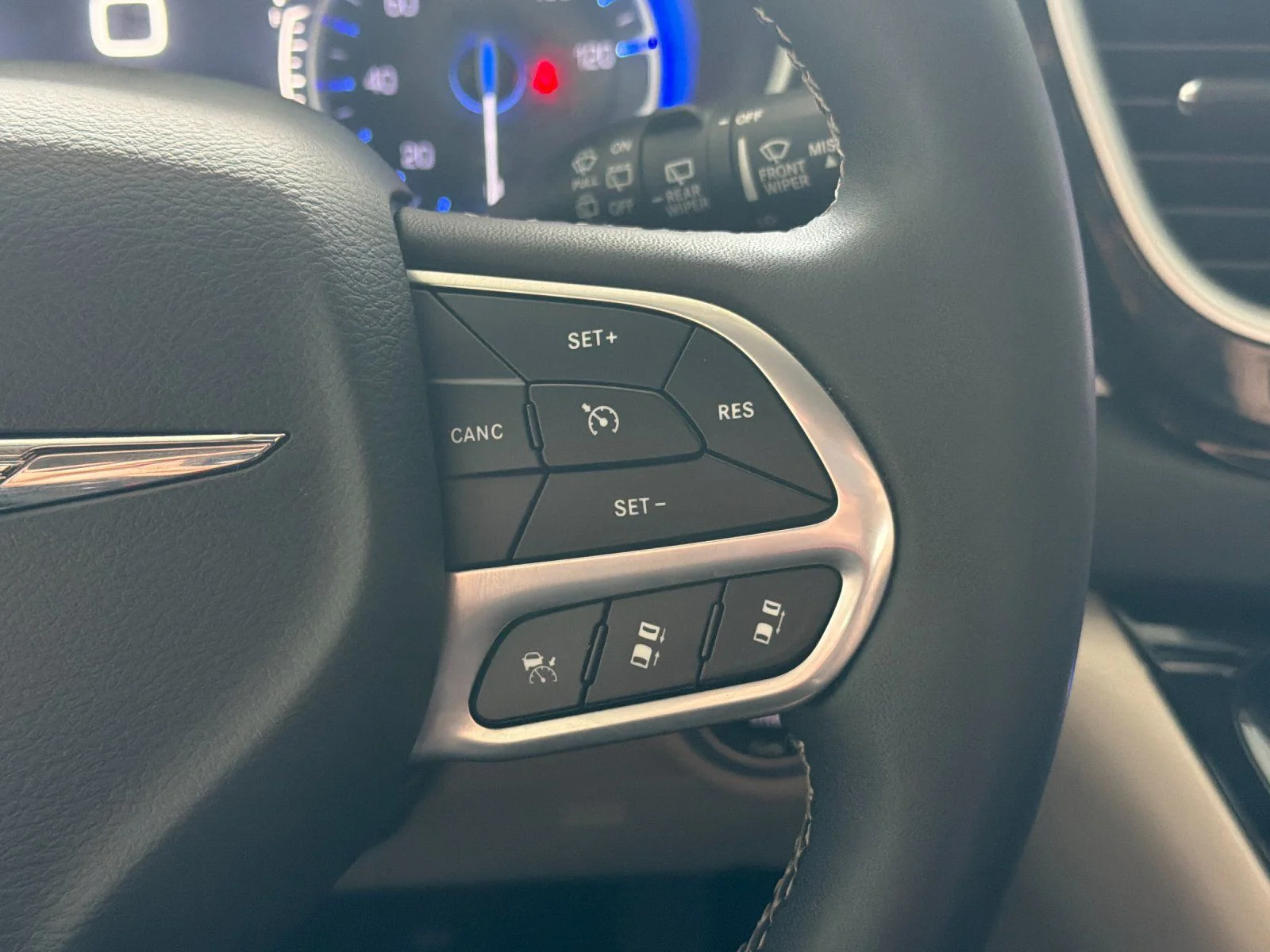 Used 2023 White Chrysler Touring L image 27
