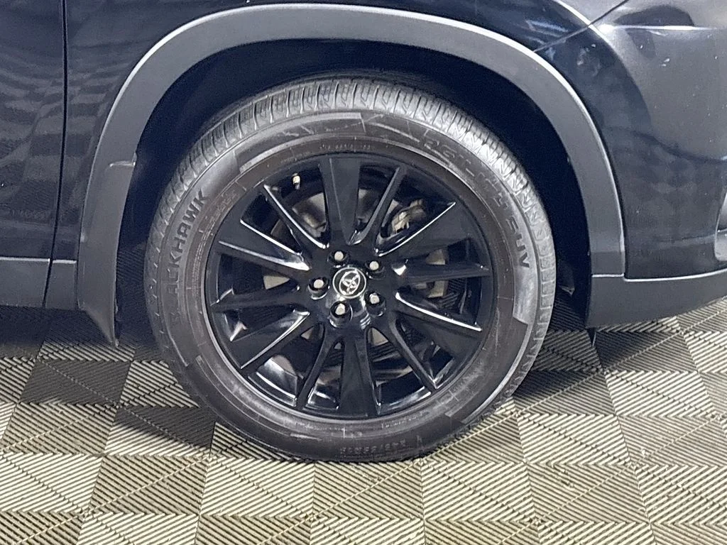 Used 2019 Black Toyota SE image 22