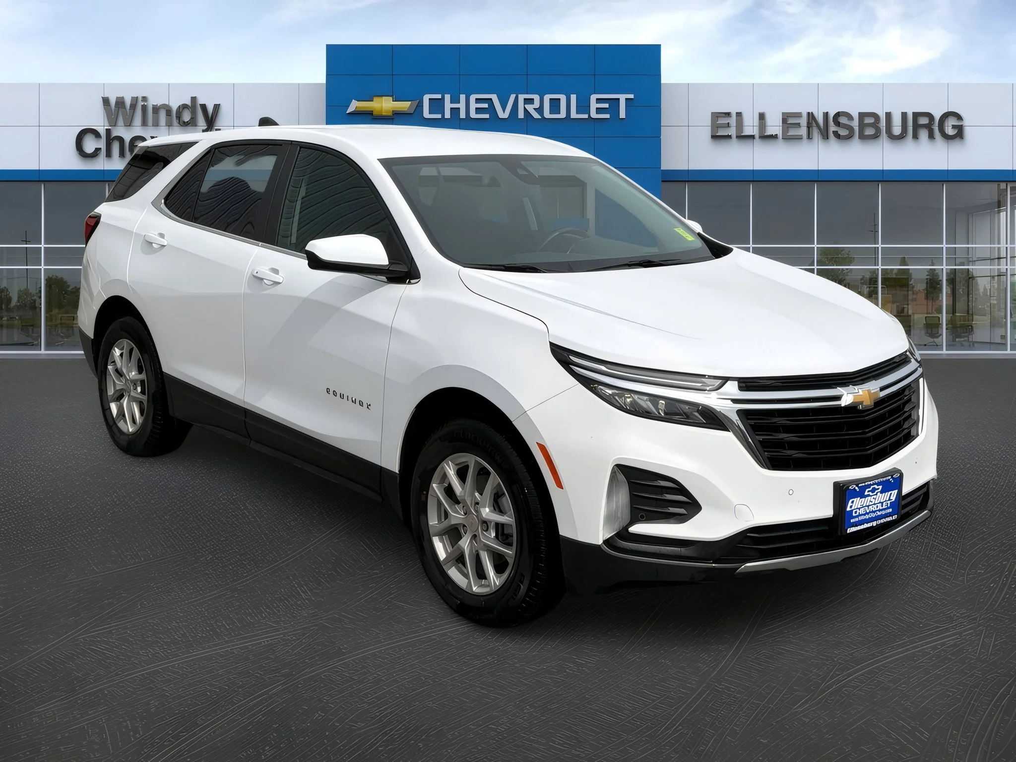 Used 2024 Summit White Chevrolet LT image 1