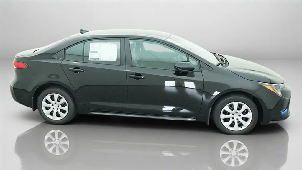 New 2027 Inked Toyota LE image 7