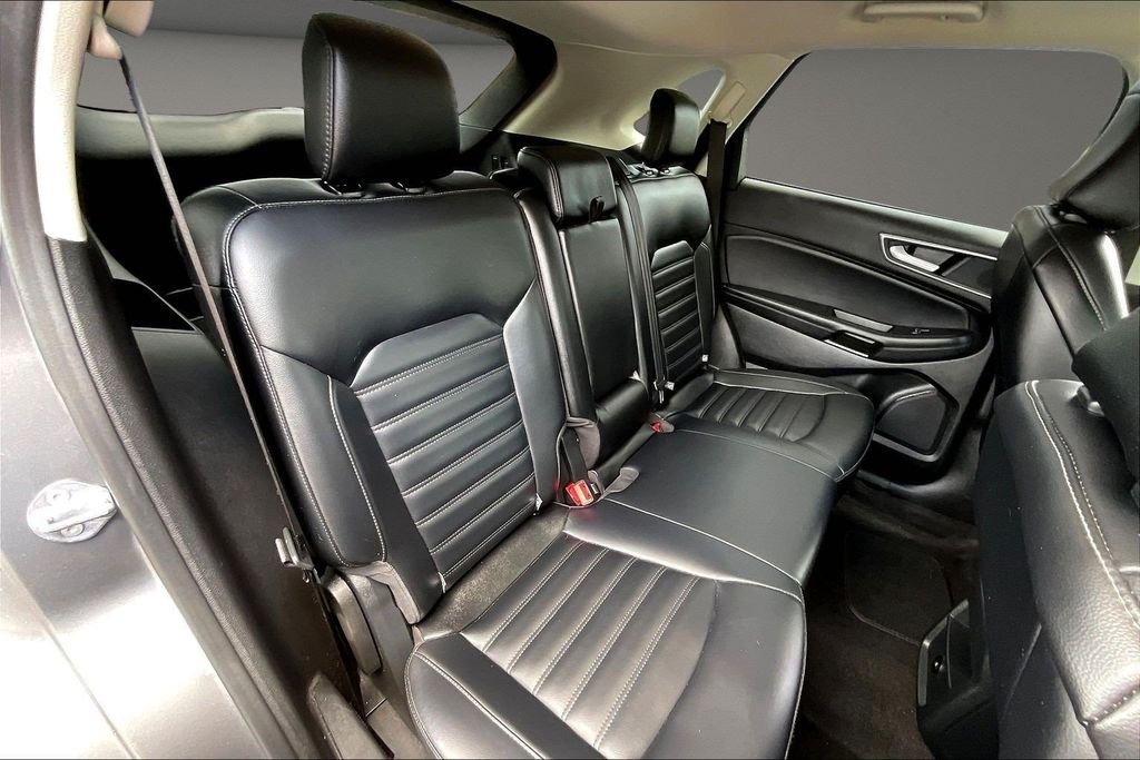 Used 2024 Gray Ford SEL image 29