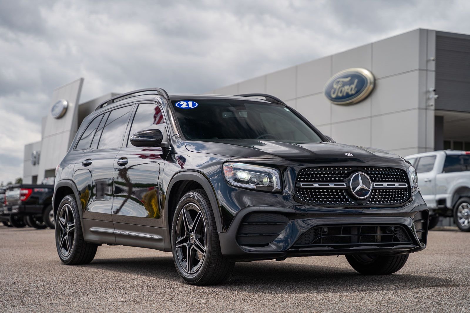 2021 Mercedes-Benz GLB GLB250 4MATIC's photo