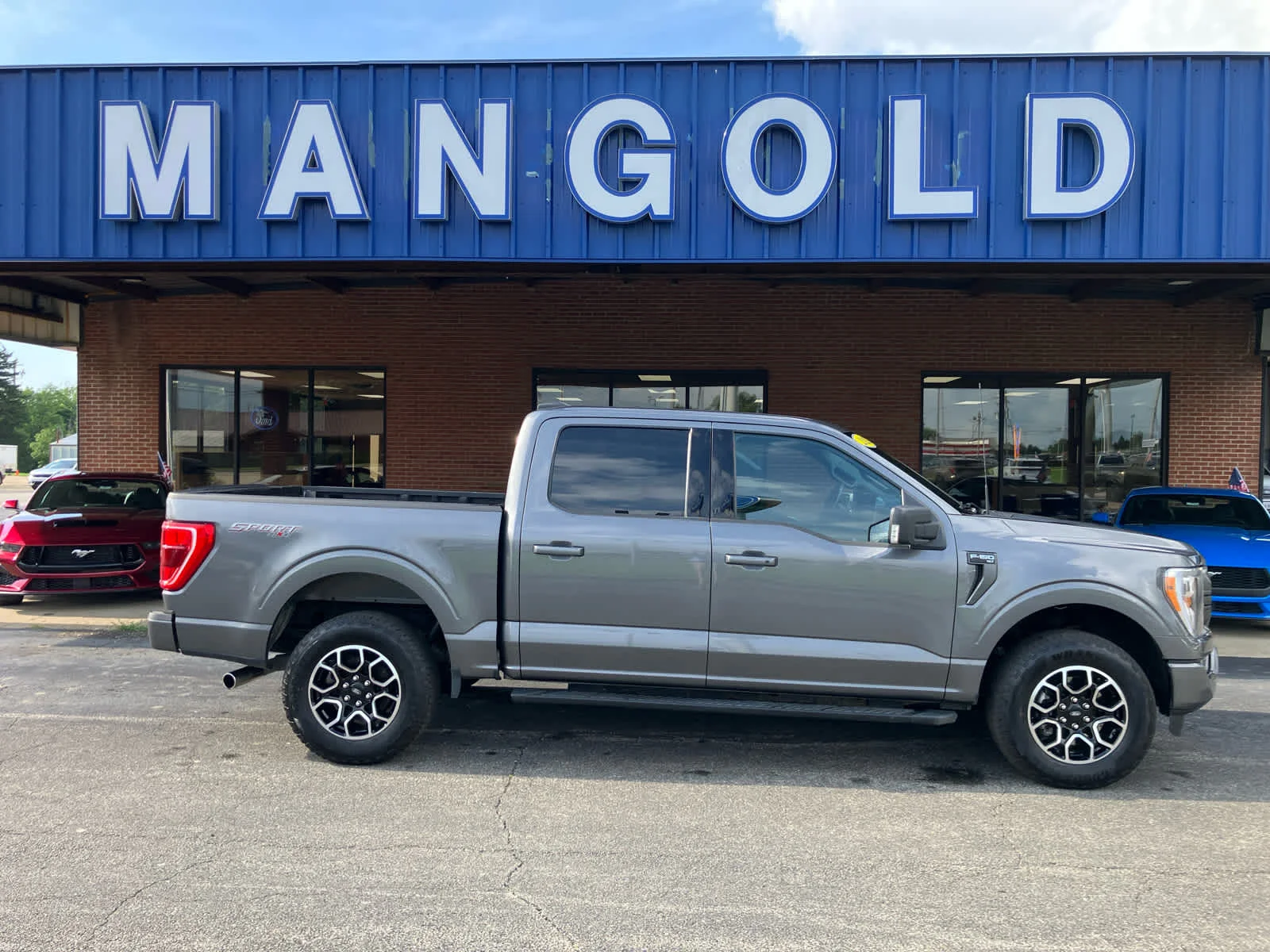Used 2023 Carbonized Gray Metallic Ford XLT image 33