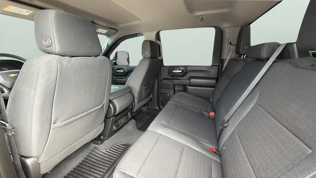 Used 2025 Black Chevrolet Custom image 28