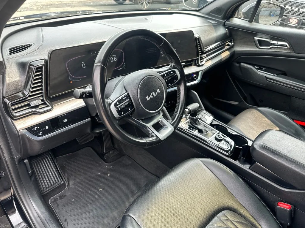 Used 2023 Black Kia X-Line image 7