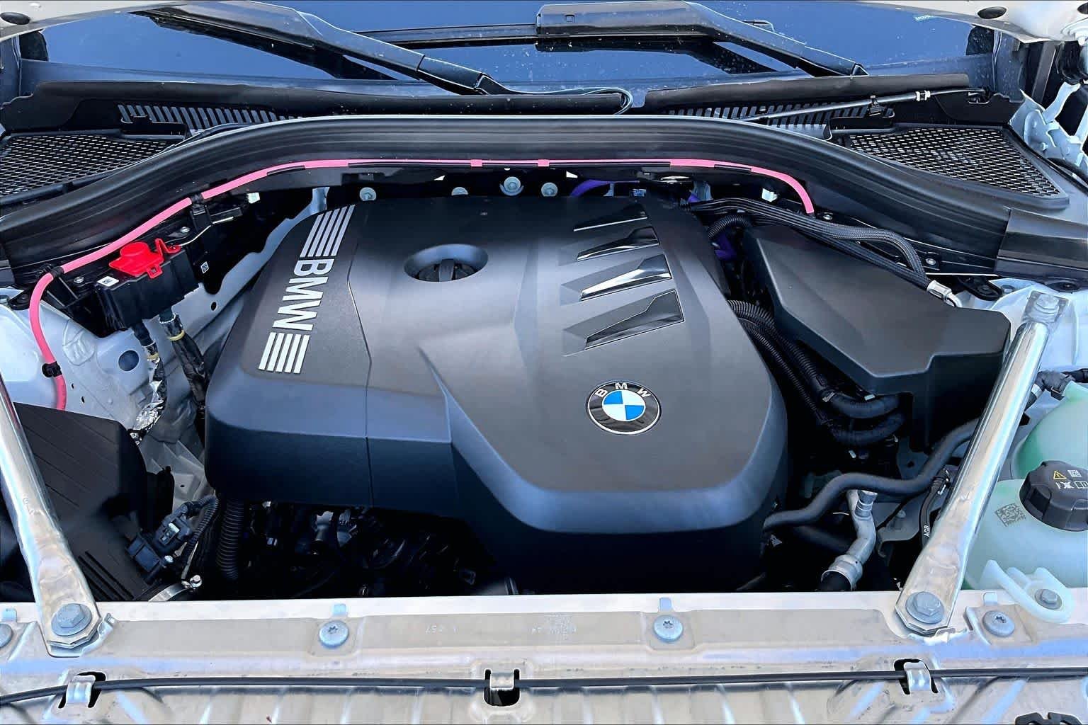 New 2026 Alpine White BMW 30 xDrive image 16