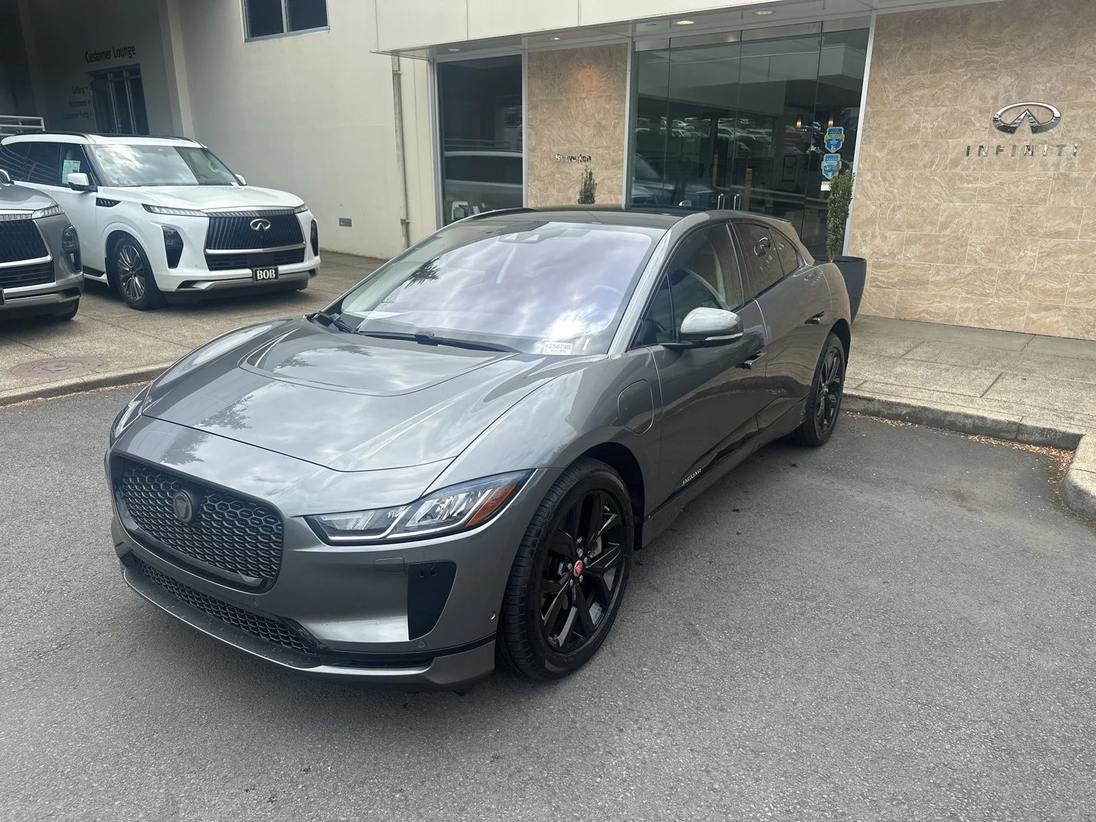 2020 Jaguar I-PACE EV400 S's photo