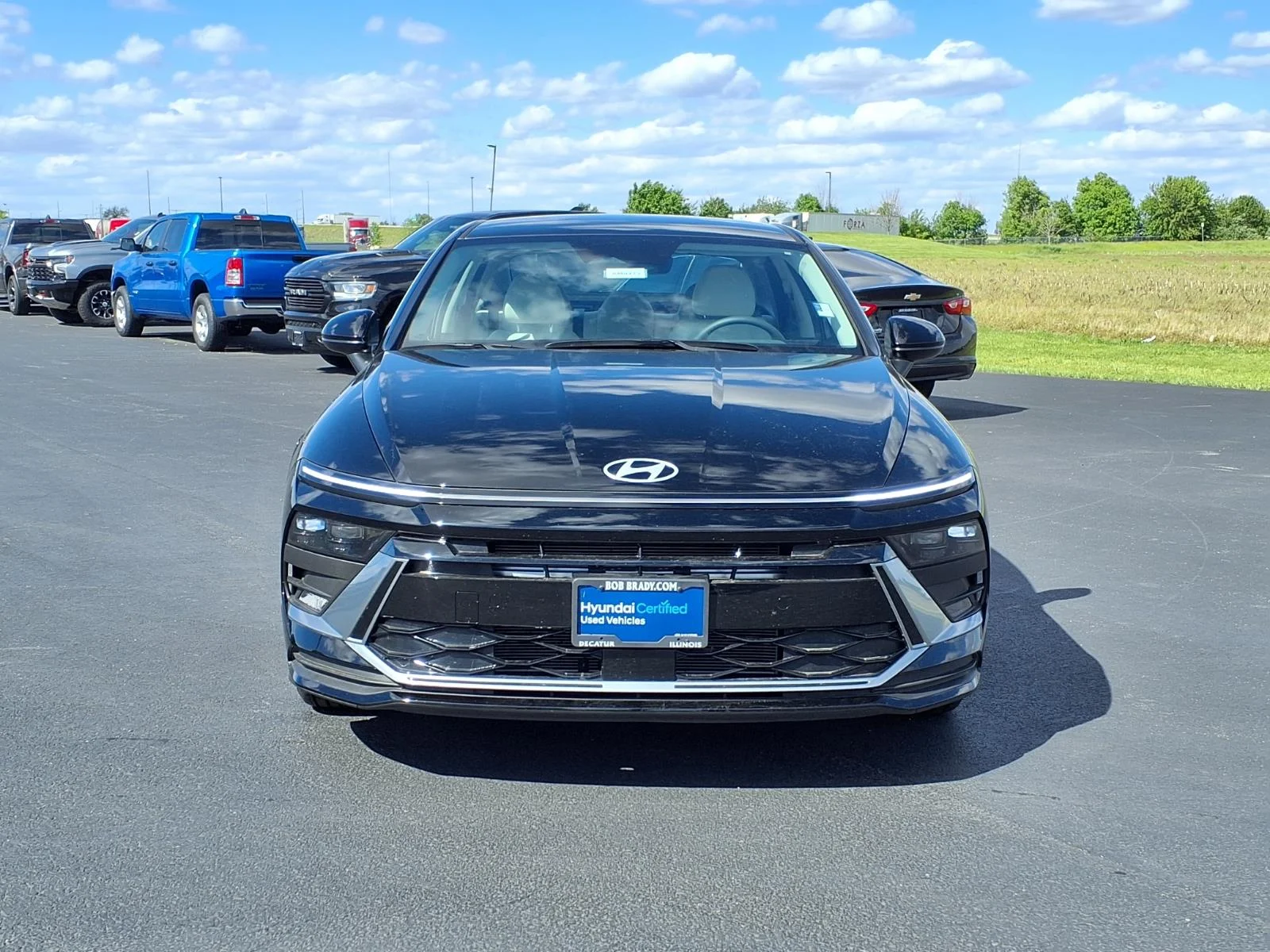 Used 2025 Black Hyundai SE image 20