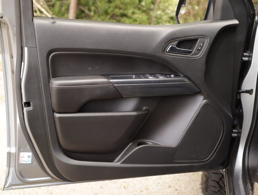 Used 2022 Satin Steel Metallic GMC AT4 - Leather image 24