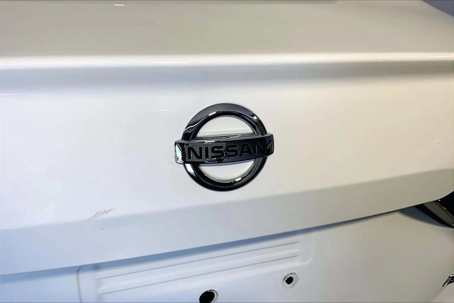 Used 2020 Glacier White Nissan 2.5 S image 31