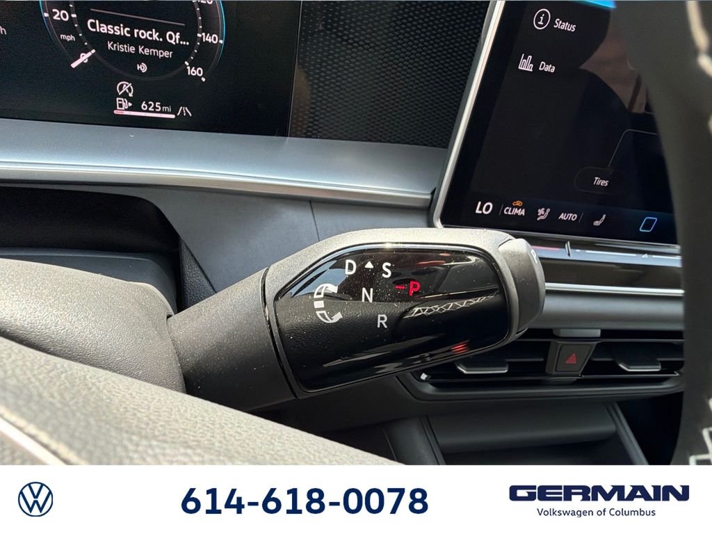 New 2026 Platinum Gray Metallic Volkswagen 2.0T SE image 24