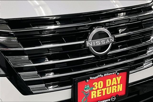 New 2026 Everest White Nissan Platinum image 15