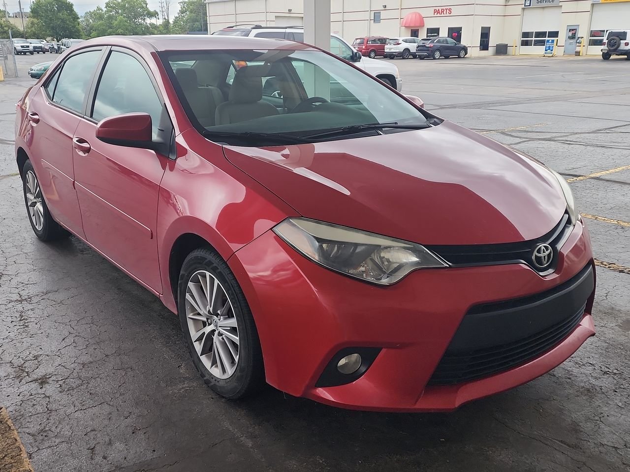Used 2014  Toyota L image 1
