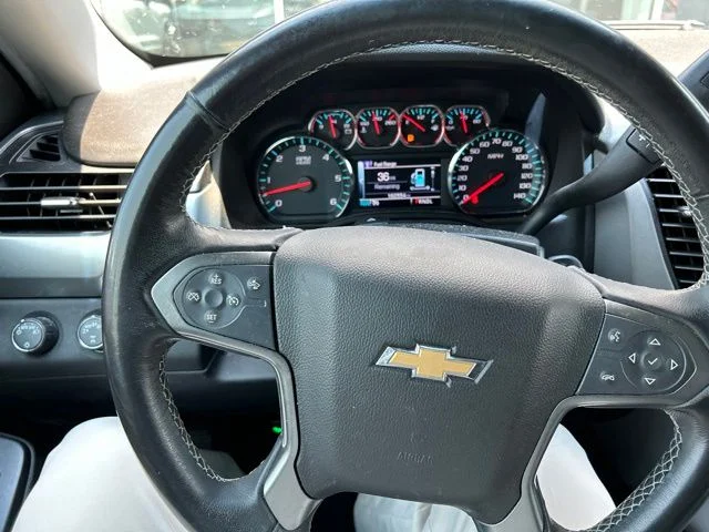 Used 2020 Gray Chevrolet LT image 32