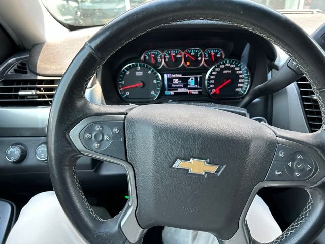 Used 2020 Gray Chevrolet LT image 32