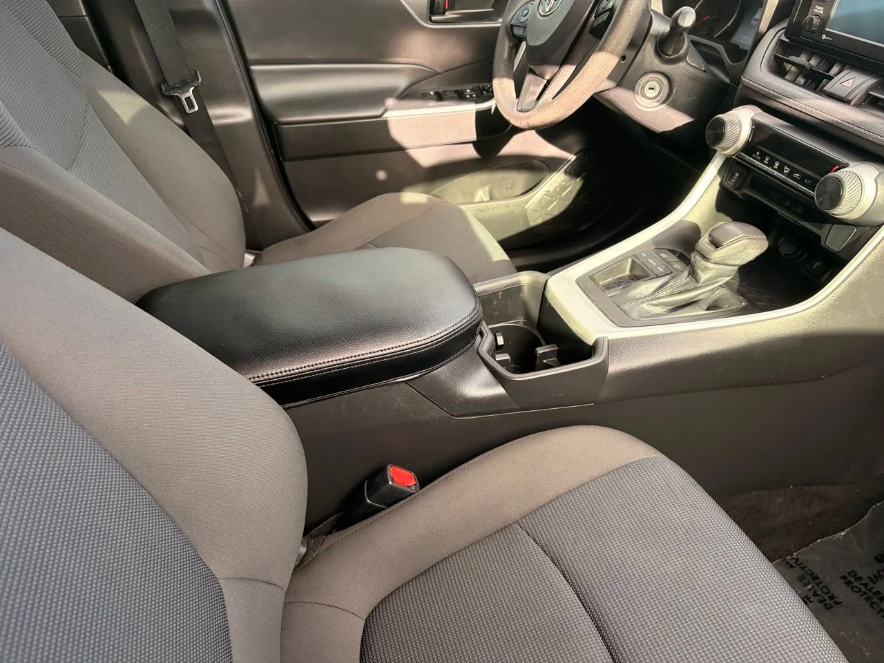 Used 2022 Midnight Black Metallic Toyota LE image 11