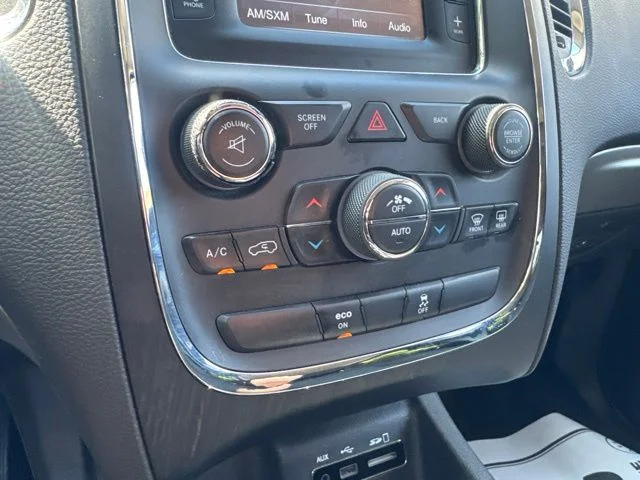 Used 2014 Black Dodge SXT image 19